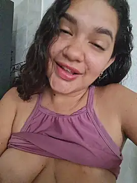 Snapshot of blerstefan1 chatting on November 2025 01:11:01 PM blerstefan1 online show from November 2025 01:11:01 PM