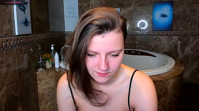 MelindaTin online show from January 2025 01:11:02 AM