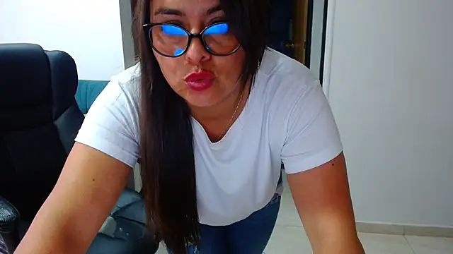 Ixchel Anaid online show from February 2025 06:40:01 PM