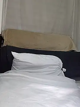 Snapshot of estrella_tasty chatting on September 2025 11:48:02 PM estrella tasty online show from September 2025 11:48:02 PM