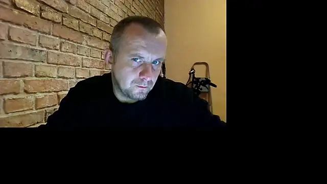 MrWhitePL online show from November 2025 06:31:01 PM