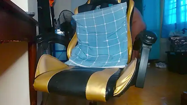 Yukikawaii online show from October 2025 04:57:01 AM