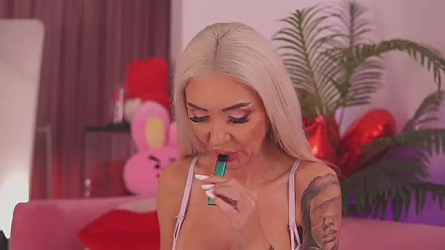 fallingangel online show from November 2025 09:21:01 AM