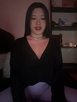 Amanita Bloom online show from February 2025 06:03:01 AM