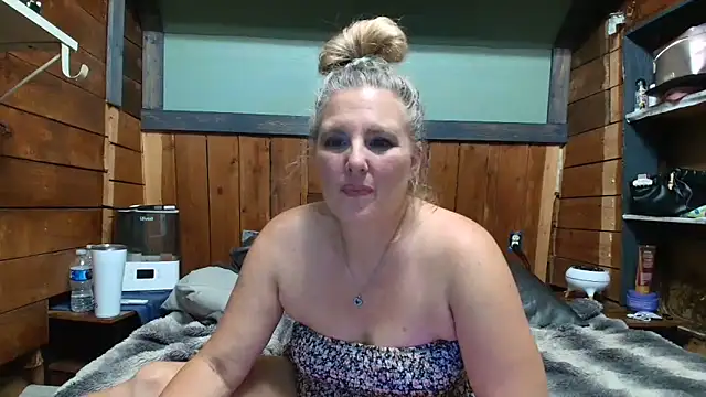 lisaxlovexxx online show from June 2026 04:45:01 AM