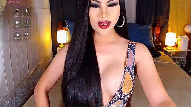 Snapshot of UrsexiestTammy chatting on September 2025 06:30:02 PM UrsexiestTammy online show from September 2025 06:30:02 PM