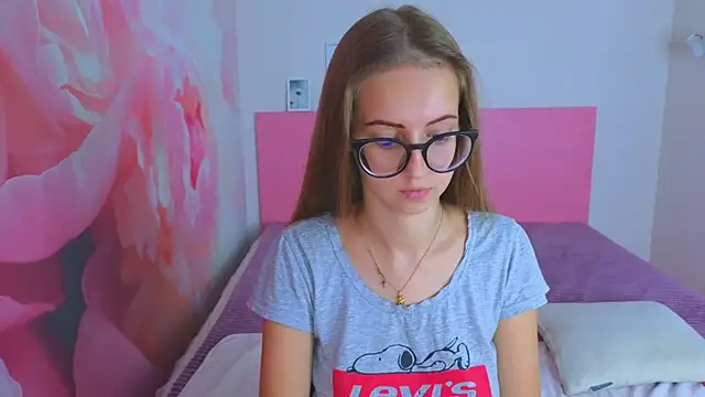 AliceAdams online show from October 2025 06:43:01 AM