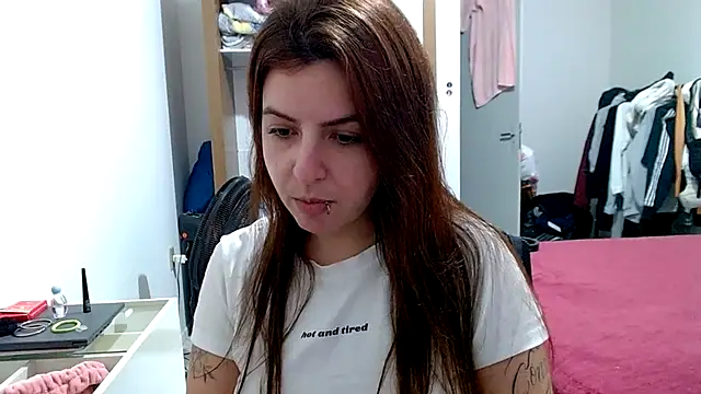 Snapshot of chelbyy chatting on September 2025 10:56:02 PM chelbyy online show from September 2025 10:56:02 PM