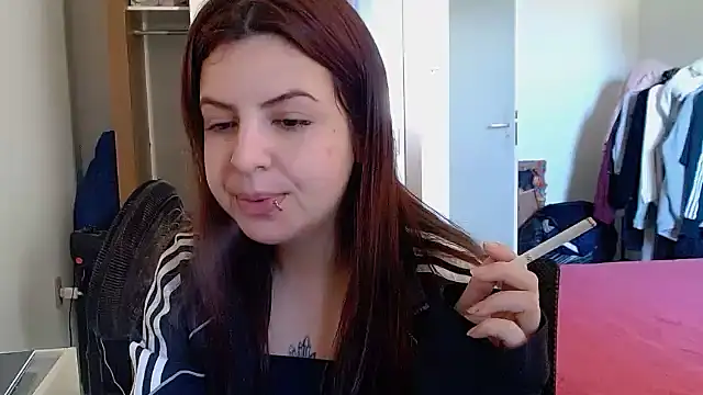 Snapshot of chelbyy chatting on September 2025 12:52:02 PM chelbyy online show from September 2025 12:52:02 PM