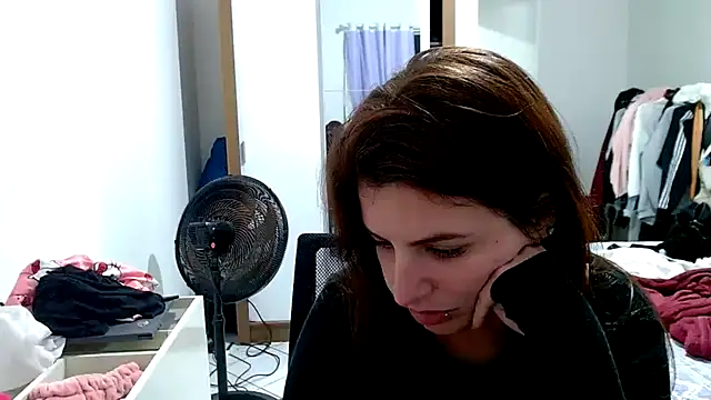 Snapshot of chelbyy chatting on September 2025 01:20:02 AM chelbyy online show from September 2025 01:20:02 AM