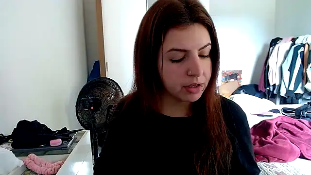 Snapshot of chelbyy chatting on September 2025 01:26:02 PM chelbyy online show from September 2025 01:26:02 PM