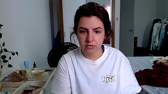 Snapshot of chelbyy chatting on October 2025 01:52:01 PM chelbyy online show from October 2025 01:52:01 PM