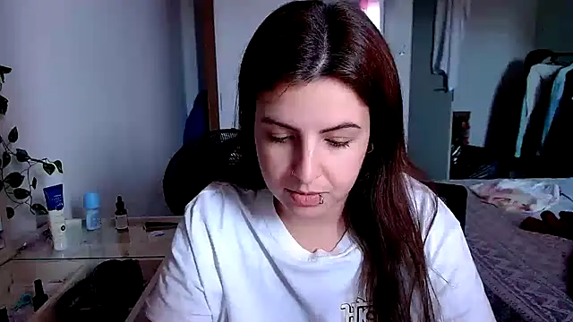 Snapshot of chelbyy chatting on October 2025 07:22:01 PM chelbyy online show from October 2025 07:22:01 PM