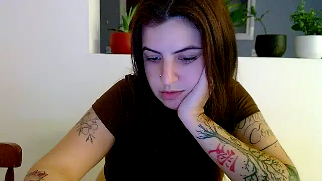 Snapshot of chelbyy chatting on October 2025 04:48:01 AM chelbyy online show from October 2025 04:48:01 AM