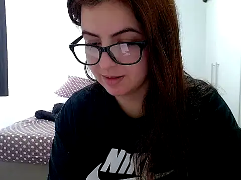 Snapshot of chelbyy chatting on November 2025 04:53:01 PM chelbyy online show from November 2025 04:53:01 PM