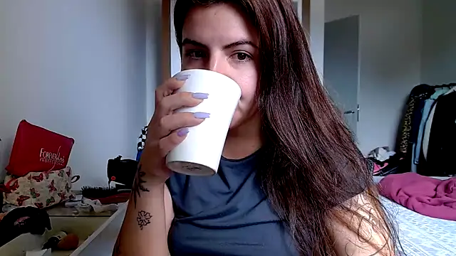 Snapshot of chelbyy chatting on November 2025 01:43:02 PM chelbyy online show from November 2025 01:43:02 PM