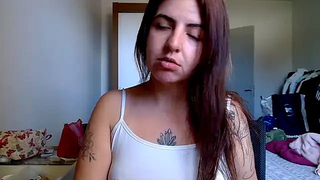 Snapshot of chelbyy chatting on November 2025 02:40:02 PM chelbyy online show from November 2025 02:40:02 PM