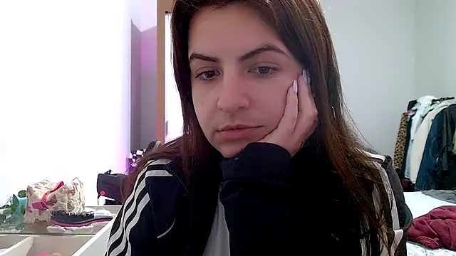 Snapshot of chelbyy chatting on November 2025 03:27:02 AM chelbyy online show from November 2025 03:27:02 AM