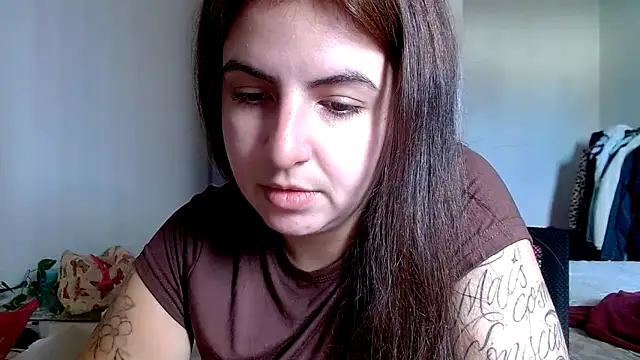 Snapshot of chelbyy chatting on November 2025 05:00:01 PM chelbyy online show from November 2025 05:00:01 PM