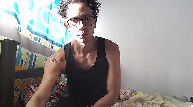 Snapshot of alisterxxx chatting on January 2025 12:49:01 PM alisterxxx online show from January 2025 12:49:01 PM