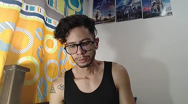 Snapshot of alisterxxx chatting on February 2025 01:33:02 PM alisterxxx online show from February 2025 01:33:02 PM