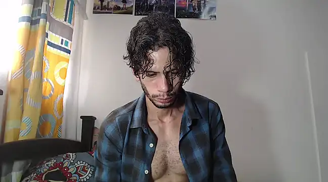 Snapshot of alisterxxx chatting on February 2025 07:21:01 PM alisterxxx online show from February 2025 07:21:01 PM