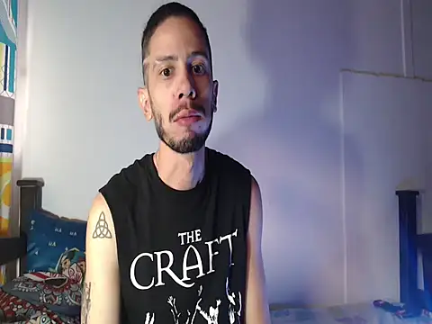 Snapshot of alisterxxx chatting on October 2025 11:10:01 AM alisterxxx online show from October 2025 11:10:01 AM