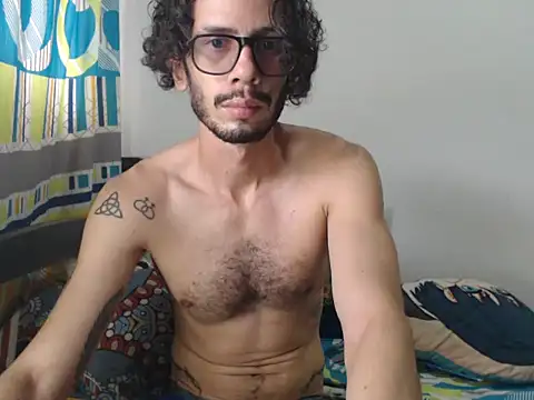 Snapshot of alisterxxx chatting on November 2025 06:30:01 PM alisterxxx online show from November 2025 06:30:01 PM