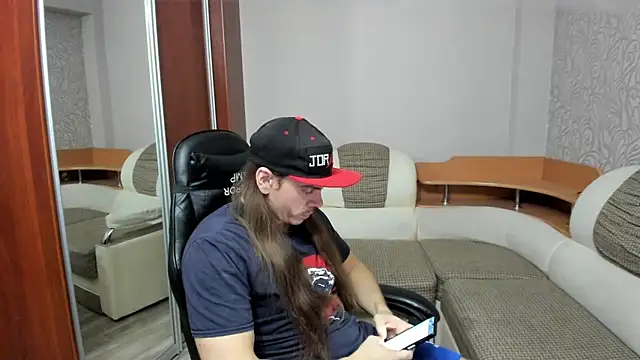 Snapshot of Marrymepls chatting on November 2025 04:51:02 PM Marrymepls online show from November 2025 04:51:02 PM