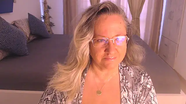 Raisshy online show from September 2025 09:55:02 AM