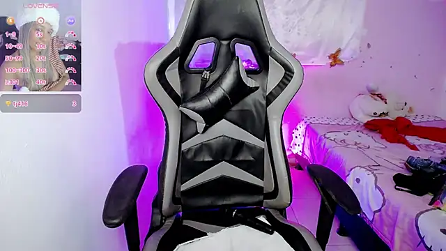 ninatiny online show from March 2025 02:12:01 PM