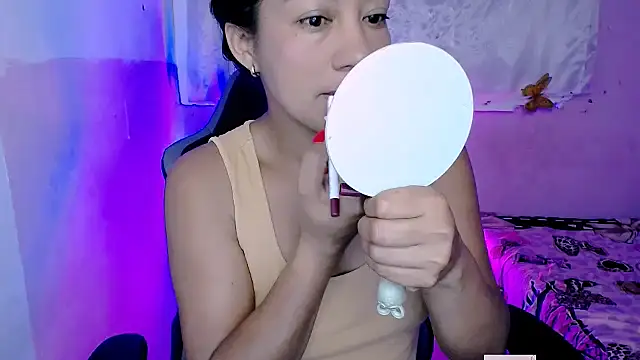 ninatiny online show from October 2025 09:33:01 AM