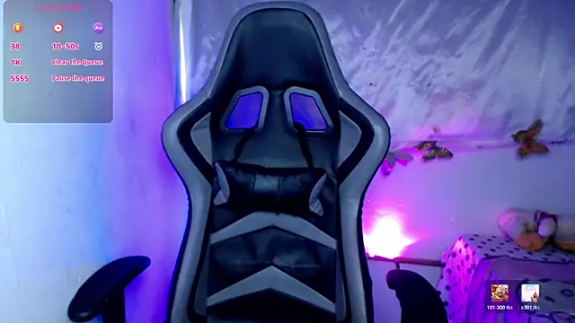 ninatiny online show from February 2026 09:10:02 PM