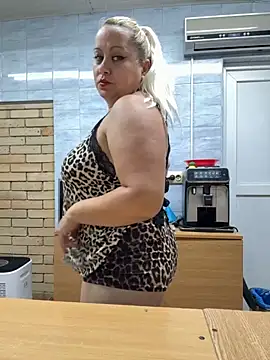 SabinaSweety online show from September 2025 05:46:01 PM