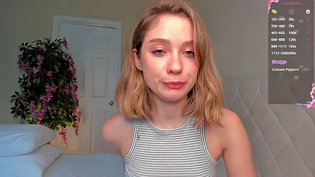 Snapshot of BabyEllen chatting on February 2025 08:20:02 PM BabyEllen online show from February 2025 08:20:02 PM