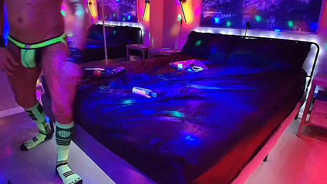 MikyFoxx online show from April 2026 07:50:02 AM