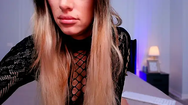 ElizzaBubble online show from January 2025 10:08:02 AM