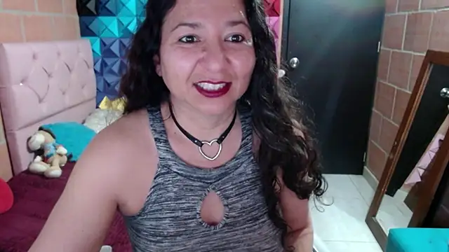 katifoxx online show from January 2025 06:43:02 PM