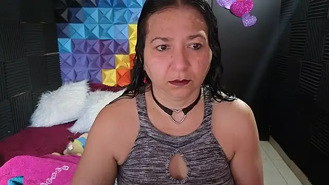 katifoxx online show from March 2026 05:52:02 PM