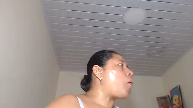 adrixxx38 online show from September 2025 06:01:02 PM