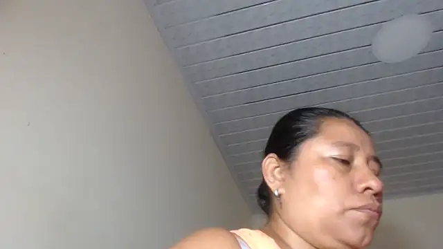 adrixxx38 online show from September 2025 04:34:01 PM