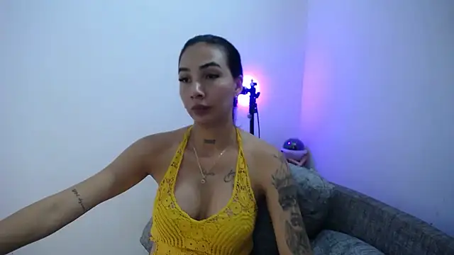 Snapshot of Allyson_Smith chatting on December 2024 11:56:02 PM Allyson Smith online show from December 2024 11:56:02 PM