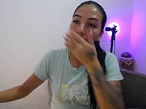 Snapshot of Allyson_Smith chatting on January 2025 11:15:02 PM Allyson Smith online show from January 2025 11:15:02 PM