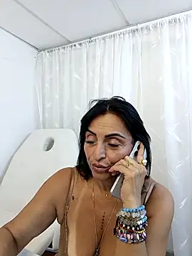 zullyxhot online show from April 2026 10:45:01 PM