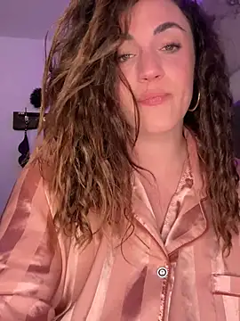 Clara-xoxo online show from March 2025 08:20:02 PM