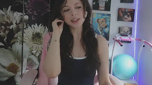 makiyahbelle online show from February 2026 09:56:02 PM