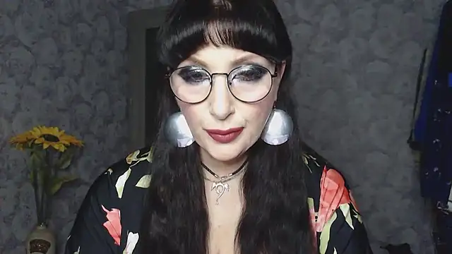 Snapshot of Aziza1 chatting on February 2025 10:09:01 PM Aziza1 online show from February 2025 10:09:01 PM