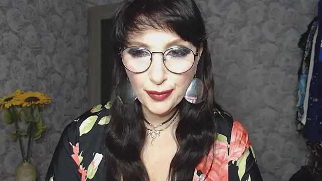 Snapshot of Aziza1 chatting on March 2025 06:45:02 PM Aziza1 online show from March 2025 06:45:02 PM