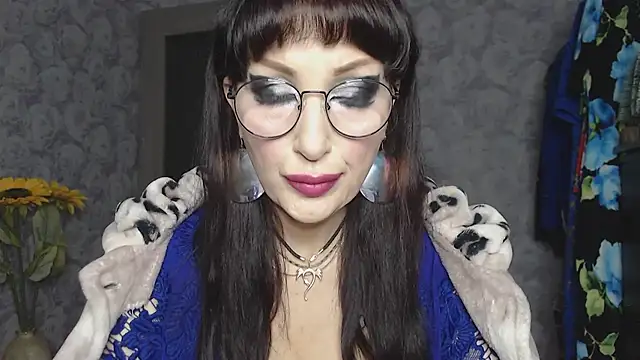 Aziza1 online show from November 2025 02:06:01 PM