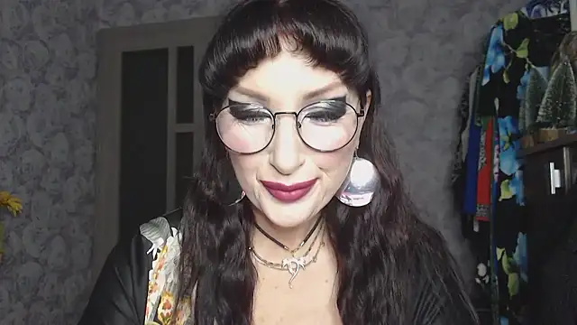 Snapshot of Aziza1 chatting on November 2025 02:09:01 PM Aziza1 online show from November 2025 02:09:01 PM